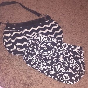 Thirty-one purse with two skirts.